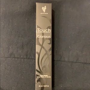 Younique Touch Glorious Face Primer